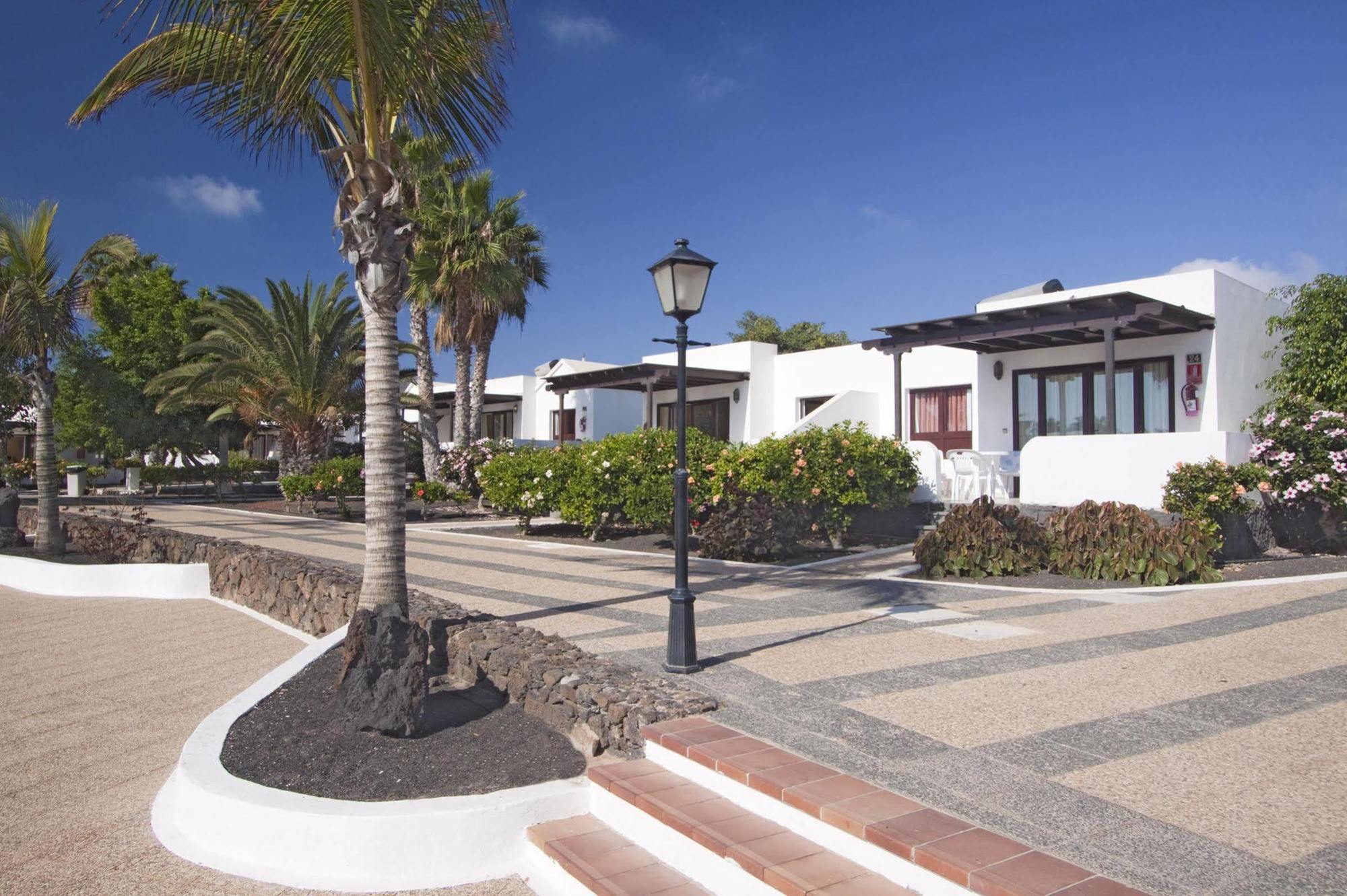 Playa Limones Bungalows Playa Blanca  Exterior photo